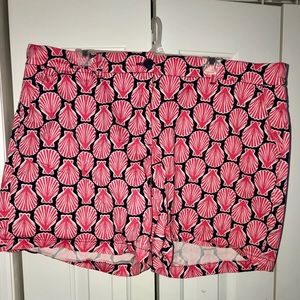 Crown & Ivy sea shell shorts